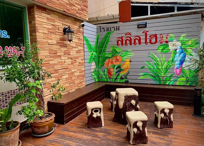 Salin Ramkhamhaeng Hotel