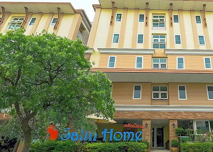Salin Ramkhamhaeng Hotel